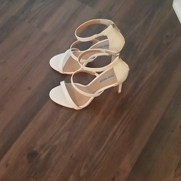 Shoes - Picture 2 of 3